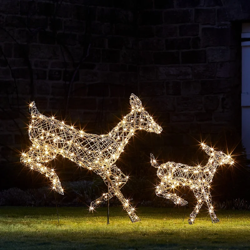 1m Regular Harlow Rattan Doe & Fawn Dual Colour LED Light Up Reindeer Duo