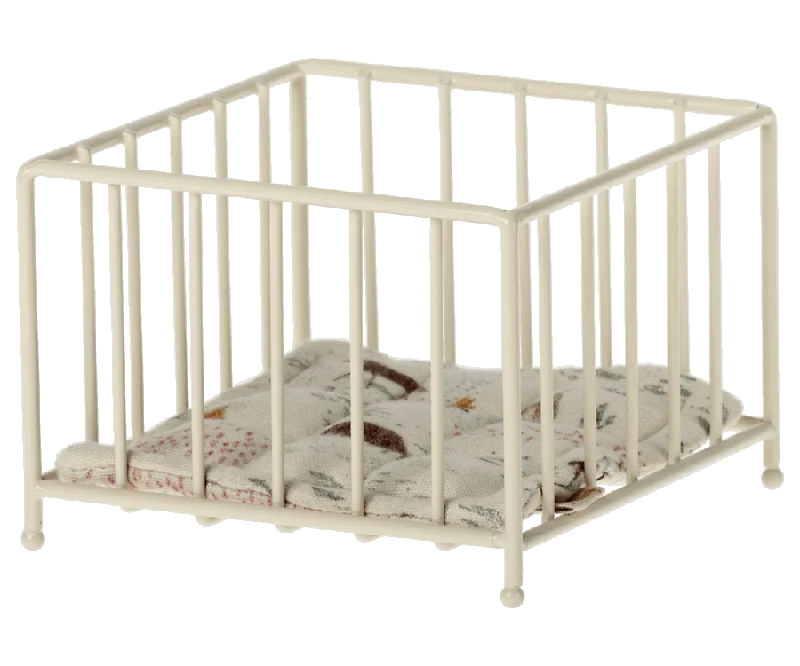 Furniture For Mouse - Playpen - White